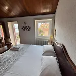 Ester Lakehouse, Graziosa Casa Indipendente