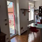 Holiday home Ester Lakehouse, Graziosa Casa Indipendente *