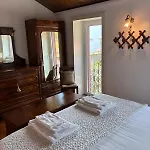 Ester Lakehouse, Graziosa Casa Indipendente Holiday home *