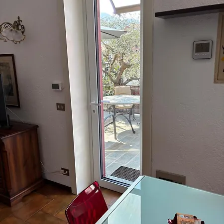 Ester Lakehouse, Graziosa Casa Indipendente Lierna