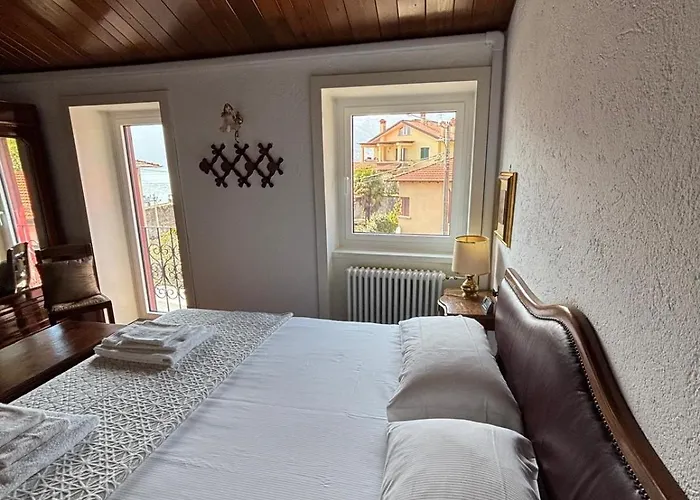 Ester Lakehouse, Graziosa Casa Indipendente