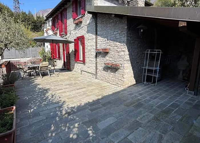 別荘 Ester Lakehouse, Graziosa Casa Indipendente