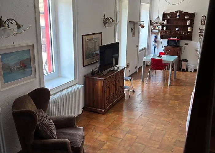 別荘 Ester Lakehouse, Graziosa Casa Indipendente