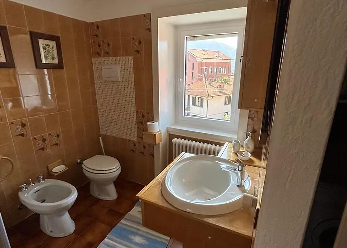 Ester Lakehouse, Graziosa Casa Indipendente