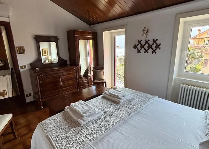 Ester Lakehouse, Graziosa Casa Indipendente *