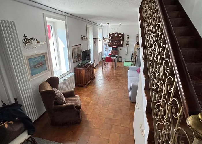 Ester Lakehouse, Graziosa Casa Indipendente