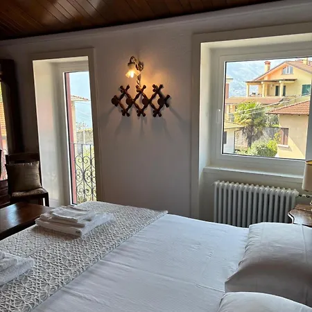Ester Lakehouse, Graziosa Casa Indipendente Льерна