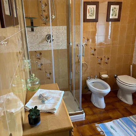 Σπίτι διακοπών Ester Lakehouse, Graziosa Casa Indipendente *