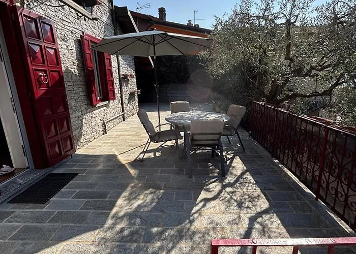 Ester Lakehouse, Graziosa Casa Indipendente * Льерна