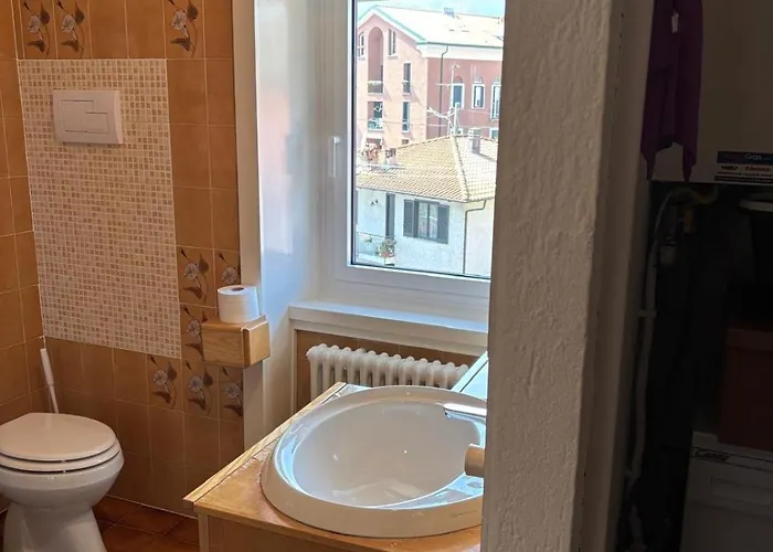 Ester Lakehouse, Graziosa Casa Indipendente Дом отдыха Льерна