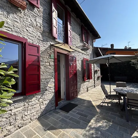 Ester Lakehouse, Graziosa Casa Indipendente Prázdninový dům