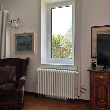 Ester Lakehouse, Graziosa Casa Indipendente Prázdninový dům