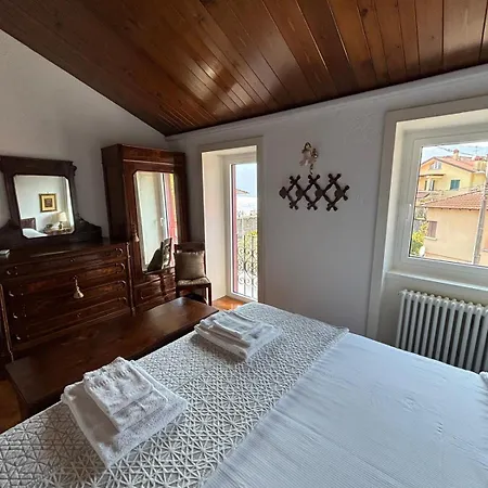 Prázdninový dům Ester Lakehouse, Graziosa Casa Indipendente