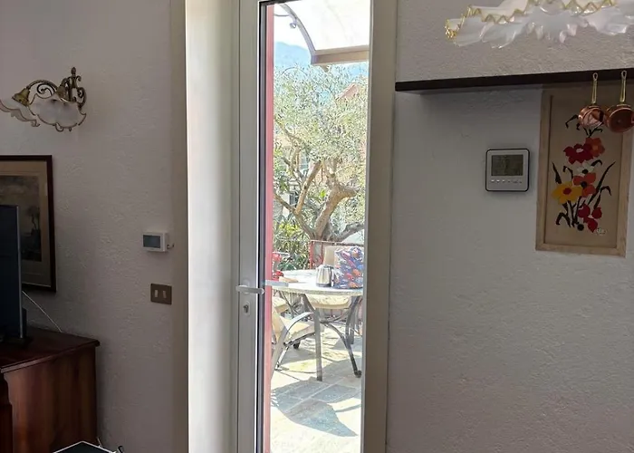 בית נופש Ester Lakehouse, Graziosa Casa Indipendente ליירנה